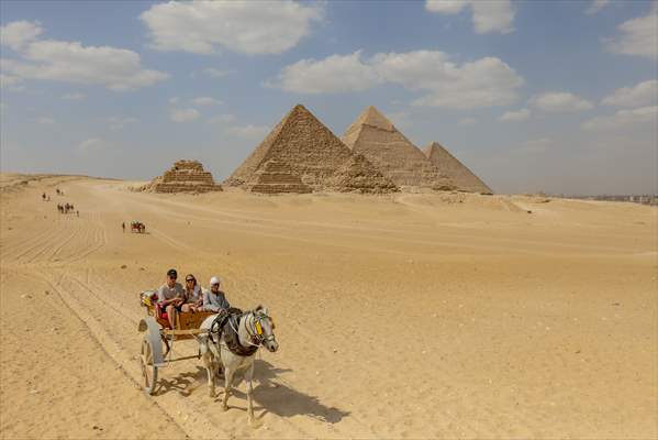 Cheops, Khafre and Mikerinos Pyramids in Giza