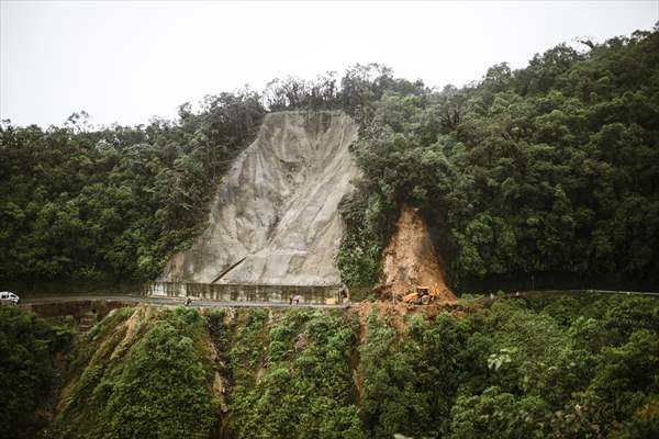 Colombia's most infamous road, Trampoline of Death