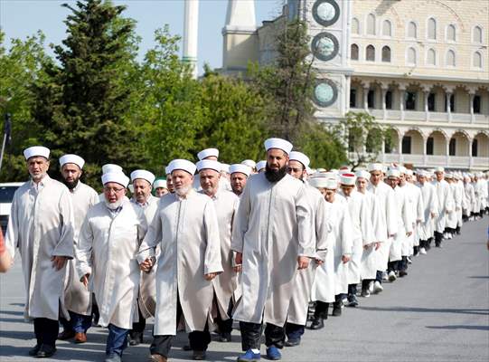 Arnavutköy'de 393 hafız için icazet töreni düzenlendi