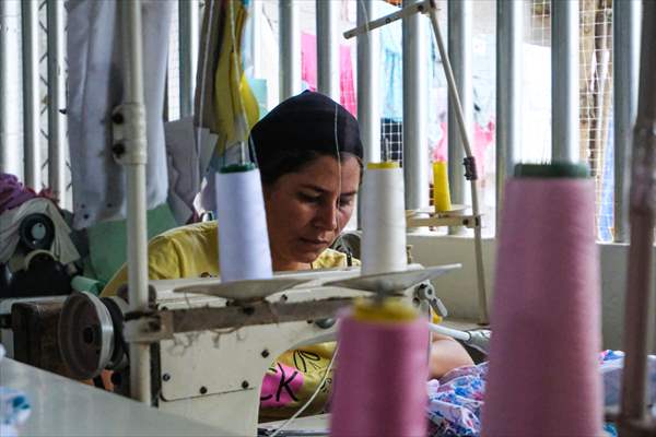 Colombian women in the textile industry
