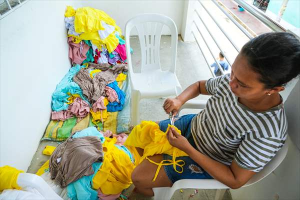 Colombian women in the textile industry