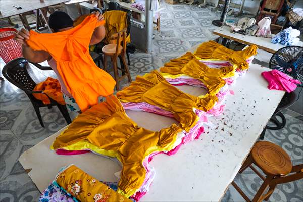 Colombian women in the textile industry