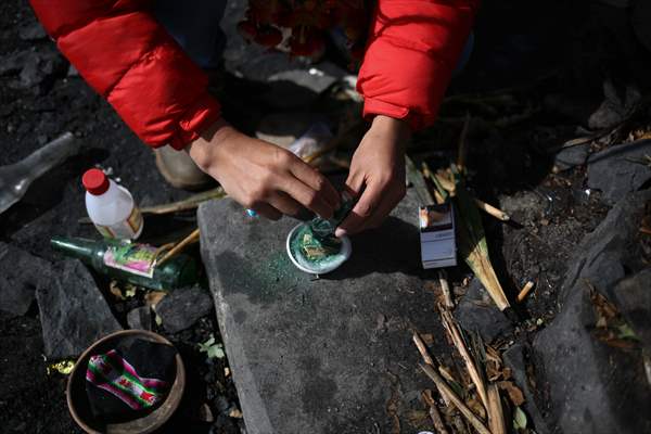 Descent from the summit towards the road to Los Yungas and the Death Road in La Paz