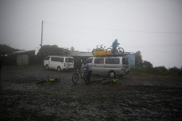 Descent from the summit towards the road to Los Yungas and the Death Road in La Paz