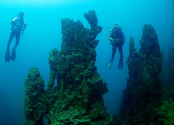 Underwater fairy chimneys of Turkiye's Lake Van