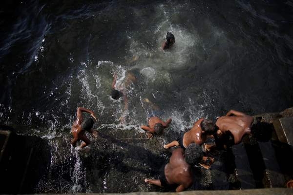 Pollution in the waters of Guanabara Bay in Rio de Janeiro