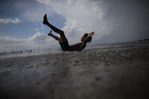 Pollution in the waters of Guanabara Bay in Rio de Janeiro