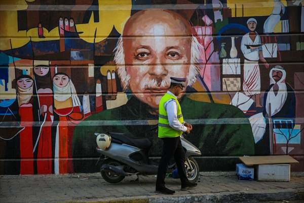 The walls of Baghdad are colored by murals of Iraqi artists