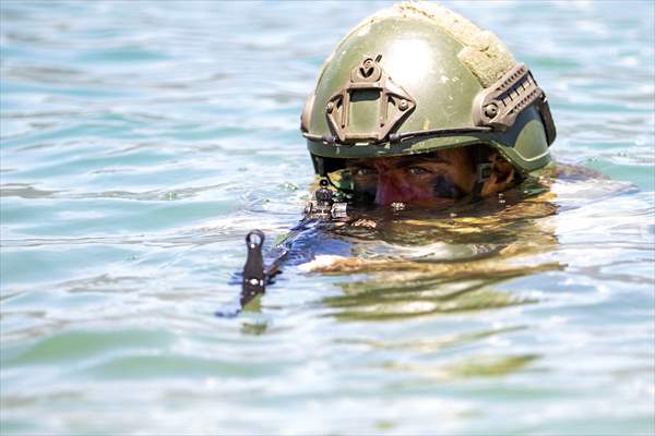 Military training of Turkish commandos in Turkiye's Isparta