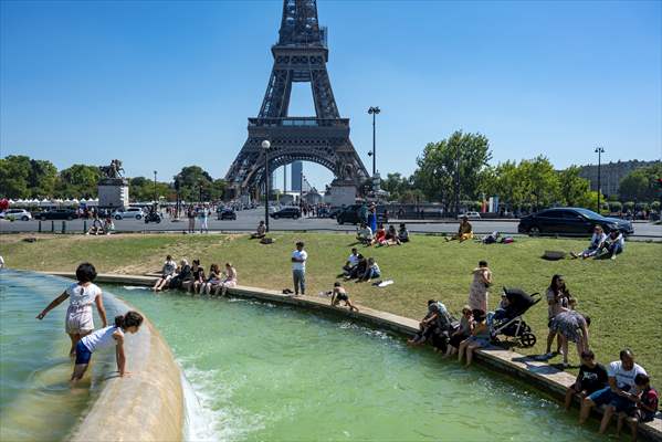 Heatwave in Paris