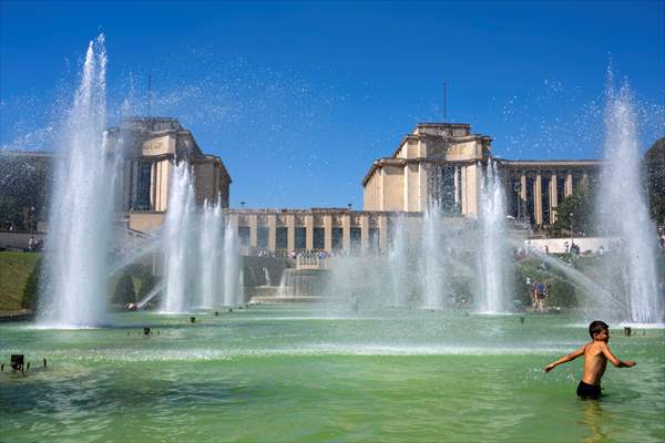 Heatwave in Paris