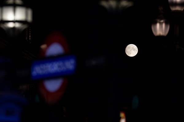 Full moon in London