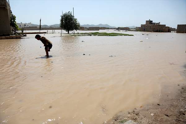 Heavy rains cause flash flooding in Yemen