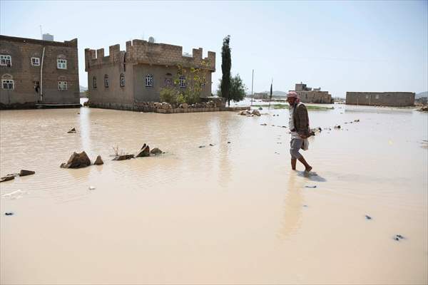 Heavy rains cause flash flooding in Yemen