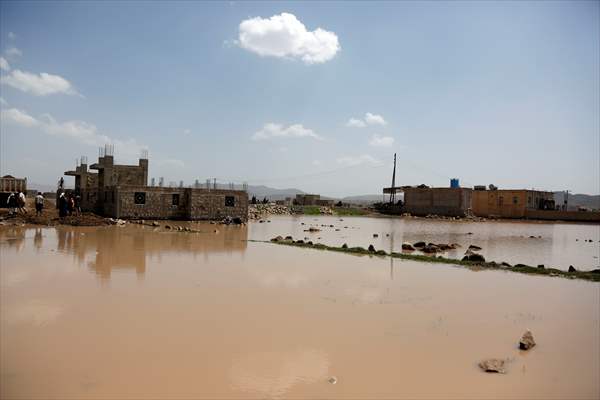 Heavy rains cause flash flooding in Yemen