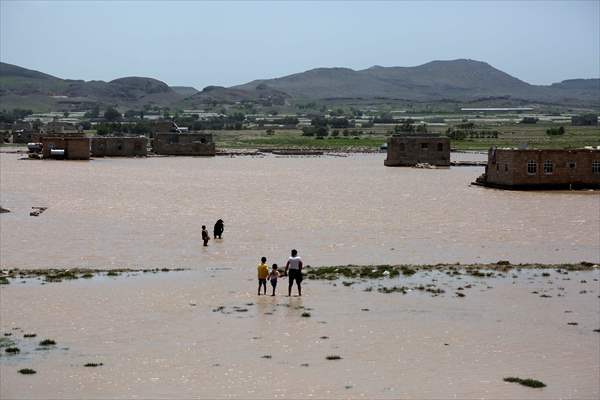 Heavy rains cause flash flooding in Yemen