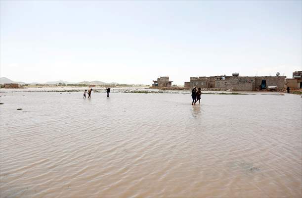 Heavy rains cause flash flooding in Yemen