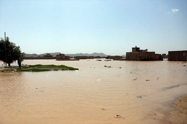 Heavy rains cause flash flooding in Yemen