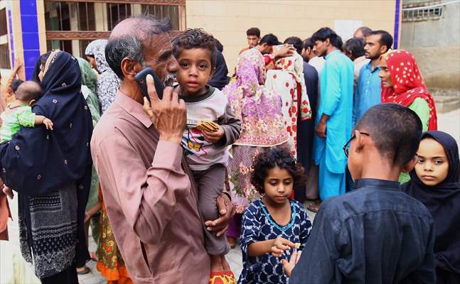 People migrate to Karachi after flash floods in Pakistan