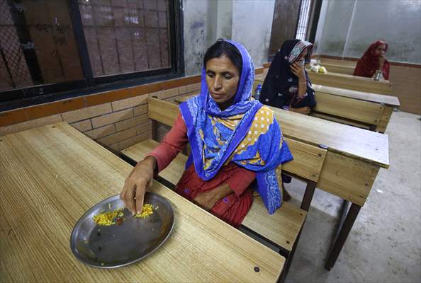 People migrate to Karachi after flash floods in Pakistan