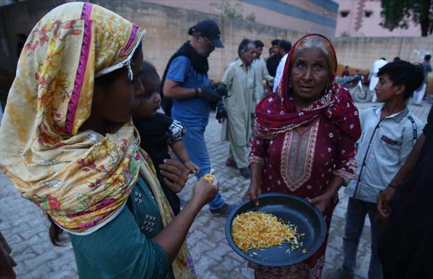 People migrate to Karachi after flash floods in Pakistan