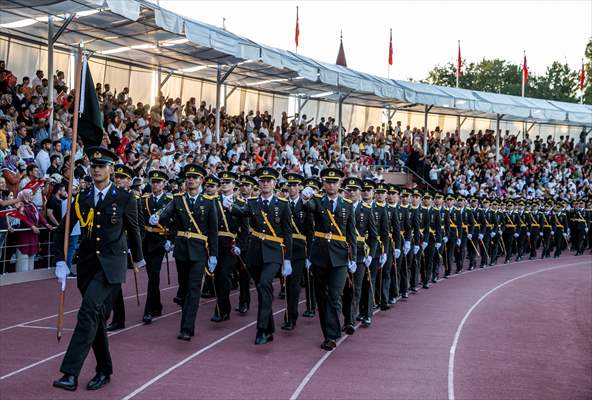 MSÜ Kara Harp Okulu Diploma Alma ve Sancak Devir Teslim Töreni