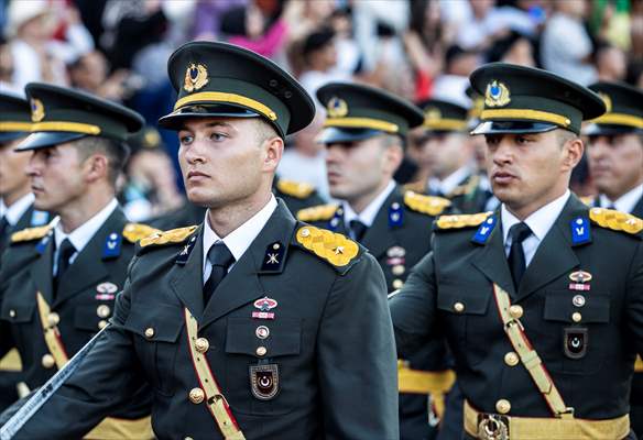 MSÜ Kara Harp Okulu Diploma Alma ve Sancak Devir Teslim Töreni