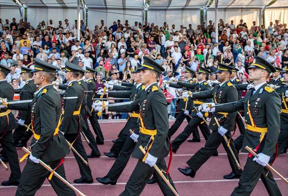 MSÜ Kara Harp Okulu Diploma Alma ve Sancak Devir Teslim Töreni