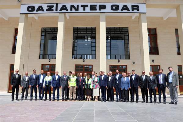 Ulaştırma ve Altyapı Bakanı Adil Karaismailoğlu, Gaziantep'te