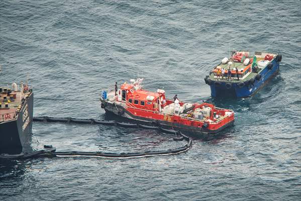 Cargo ship leaks fuel near Gibraltar