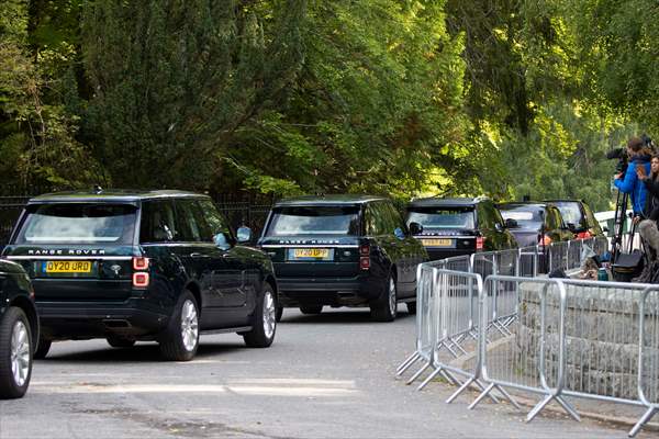 Queen Elizabeth II’s coffin travels from Balmoral Castle to the Palace of Holyroodhouse in Edinburgh