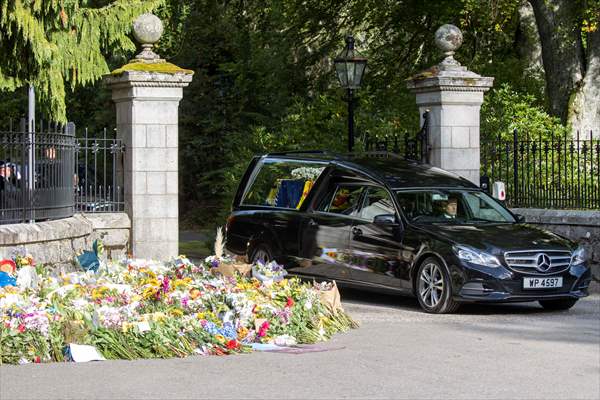 Queen Elizabeth II’s coffin travels from Balmoral Castle to the Palace of Holyroodhouse in Edinburgh