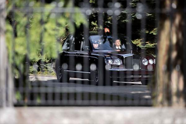 Queen Elizabeth II’s coffin travels from Balmoral Castle to the Palace of Holyroodhouse in Edinburgh