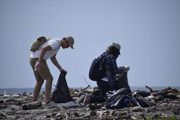 International Coastal Cleanup Day in El Salvador