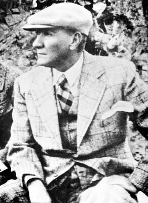 Atatürk Portreleri