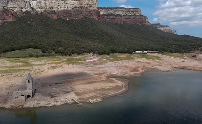 Drought in Spain reveals ancient structures