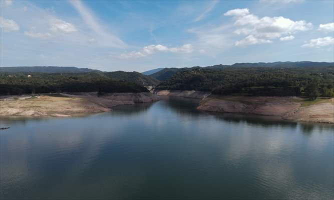 Drought in Spain reveals ancient structures