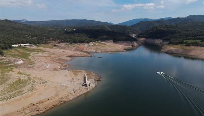 Drought in Spain reveals ancient structures