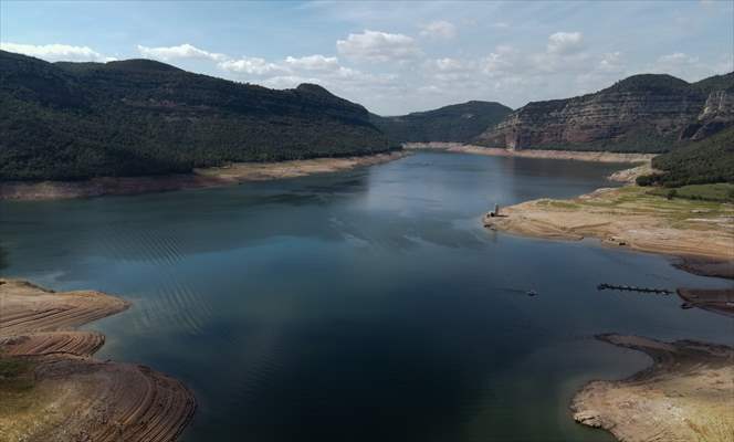 Drought in Spain reveals ancient structures