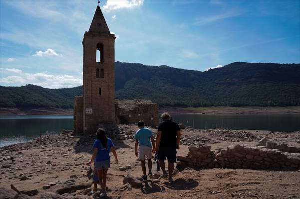 Drought in Spain reveals ancient structures