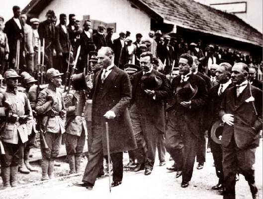 Mustafa Kemal Atatürk, İzmit'te