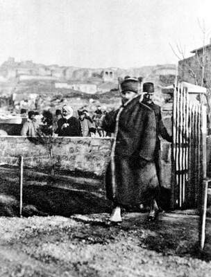 Atatürk, Eskişehir'de