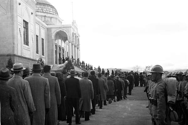 Türk halkı Atatürk'ün cenazesinde
