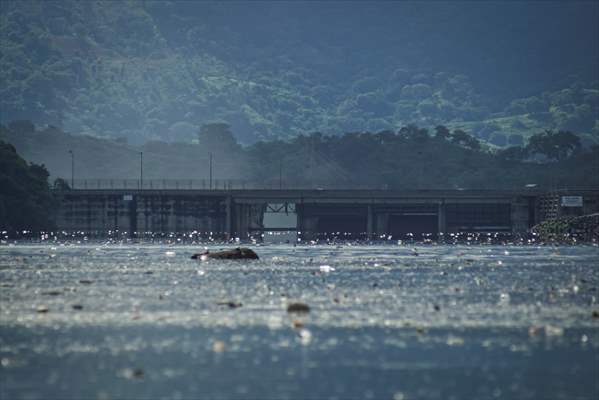 Cerron Grande reservoir pollution in El Salvador