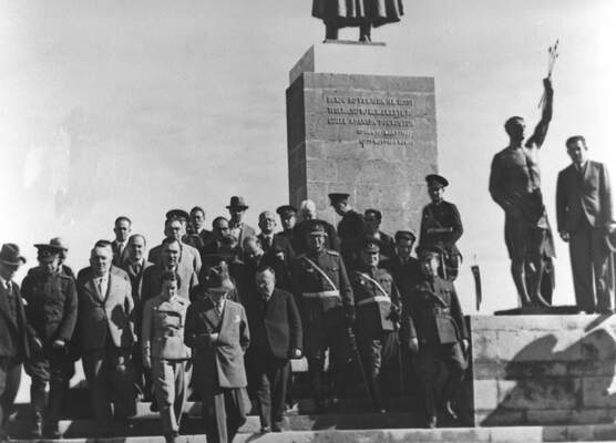 Atatürk, Adana'da