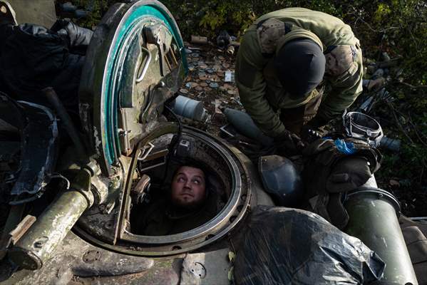 Ukrainian tank crew on the frontline in Bakhmut