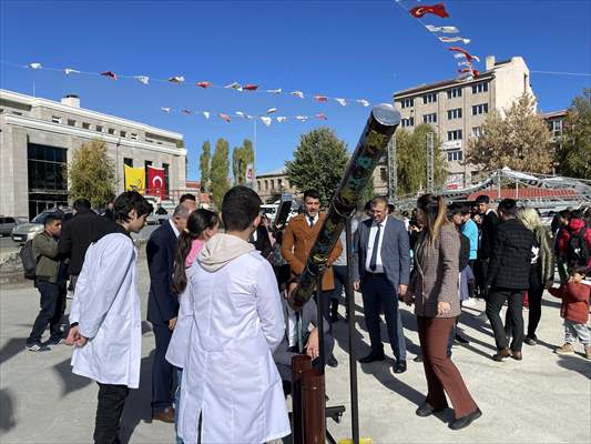 Ardahan'da parçalı Güneş tutulması ilgiyle izlendi