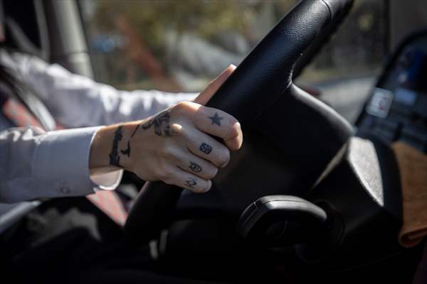 "Serenay kaptan" şehirler arasında mekik dokuyor