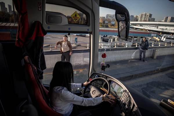 "Serenay kaptan" şehirler arasında mekik dokuyor