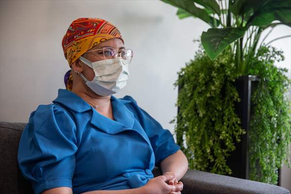 Doktor çiftin aşkı kansere meydan okuyor